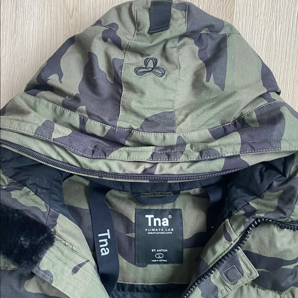 TNA St Anton Down Filled Camo Parka - Picture 5 of 14